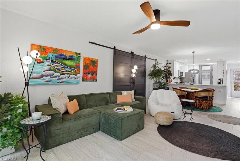 632 Victoria DR 103-11