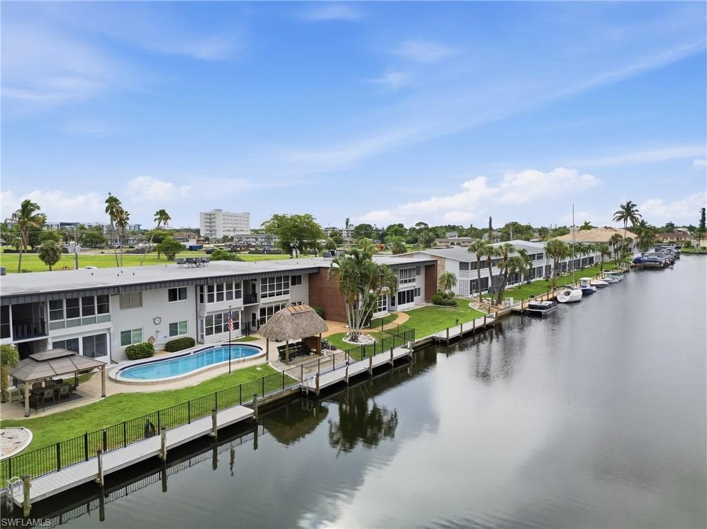 632 Victoria DR 103-25