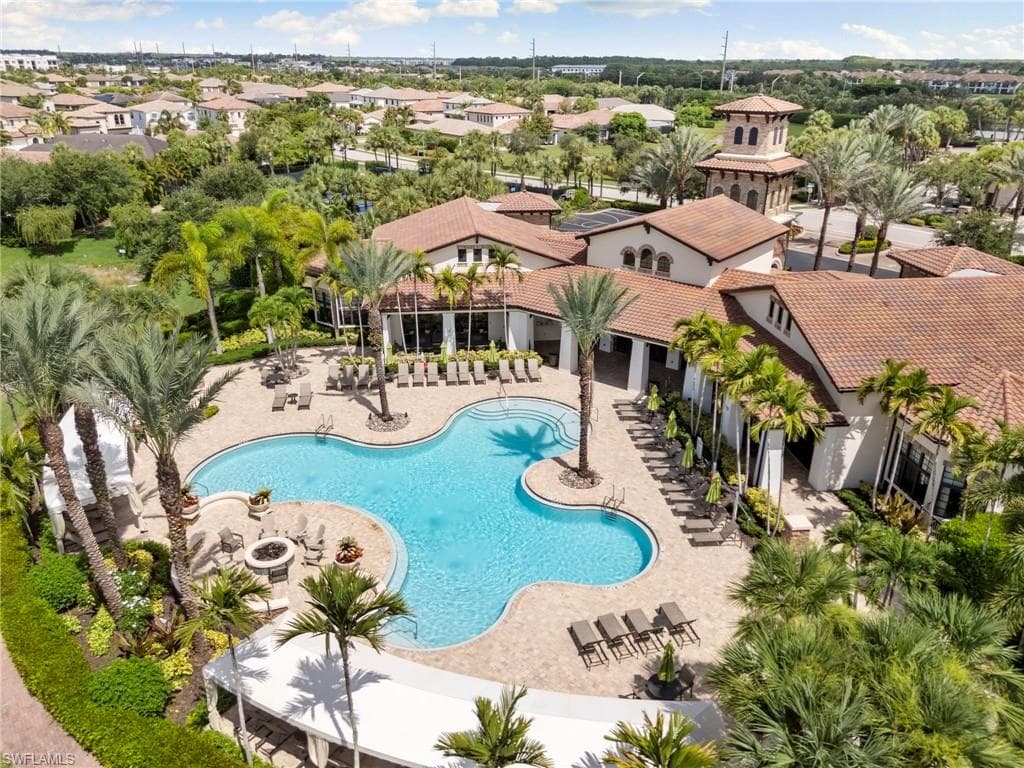 9344 Glenforest DR-44