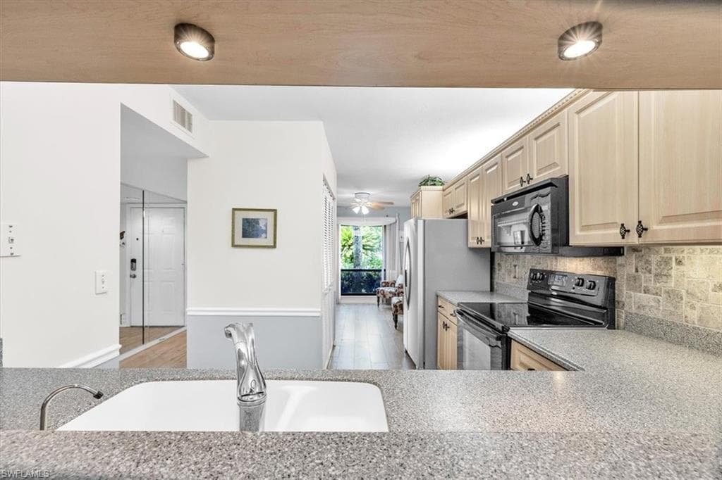 1223 Commonwealth CIR 101-8