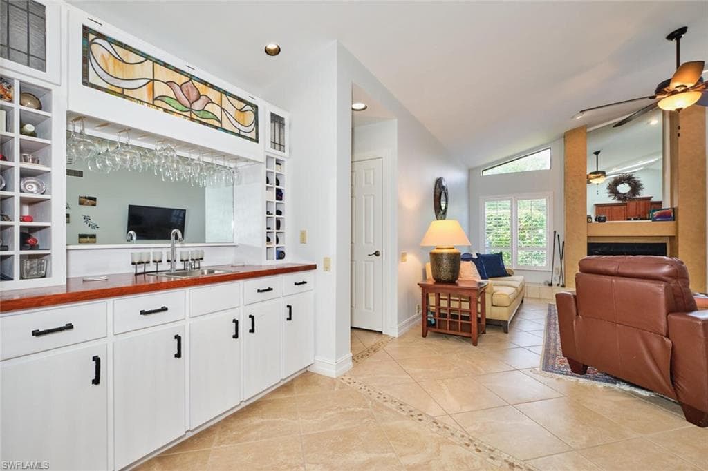 15440 Kilmarnock DR-14