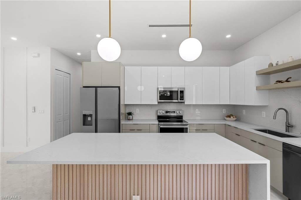 1039 Bassinger AVE S-9