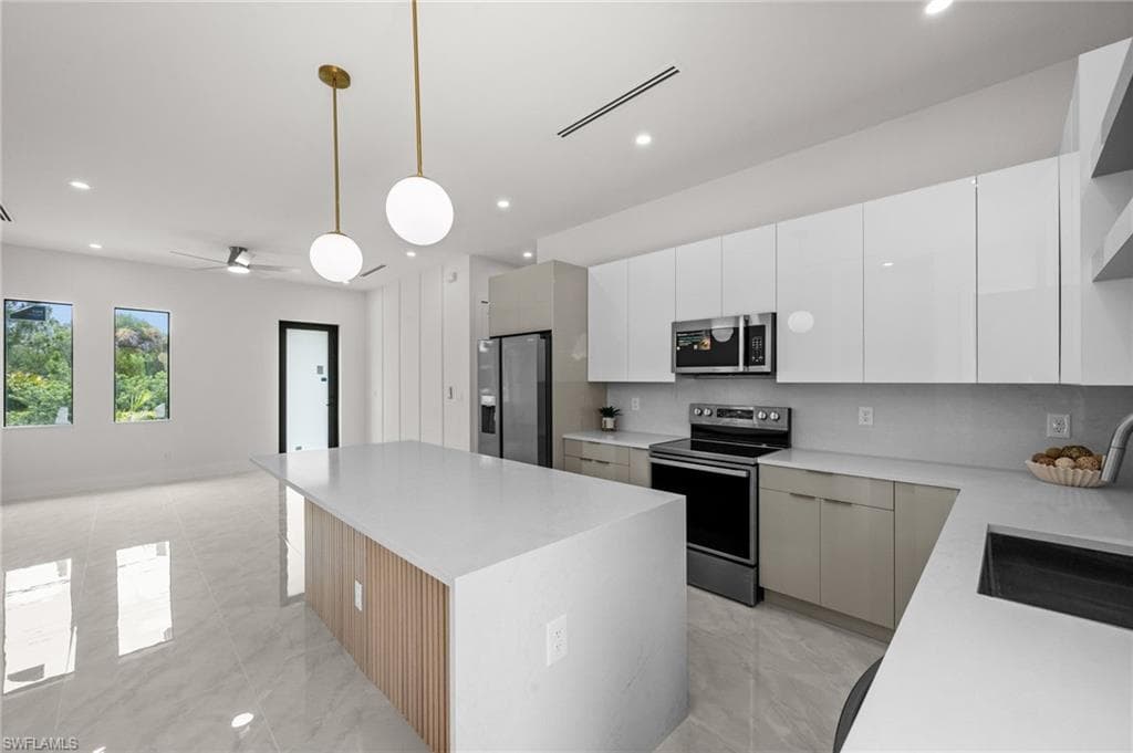 1039 Bassinger AVE S-10