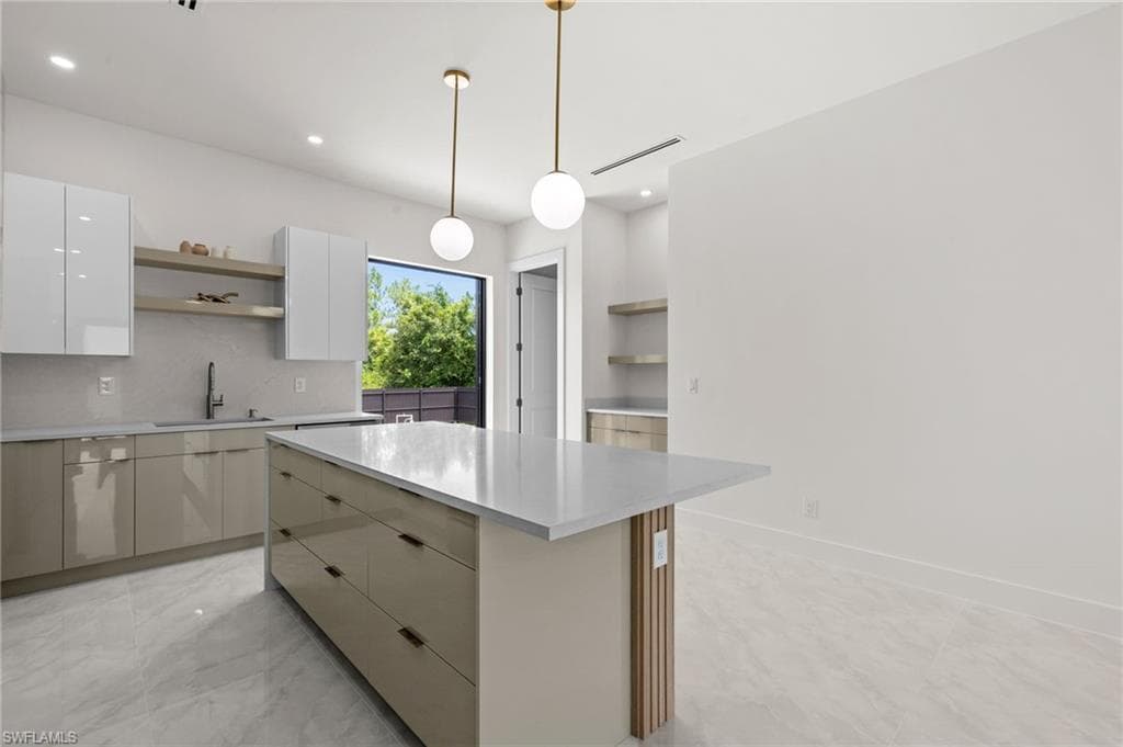 1039 Bassinger AVE S-21