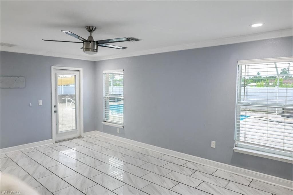 432 Willowbrook DR-14