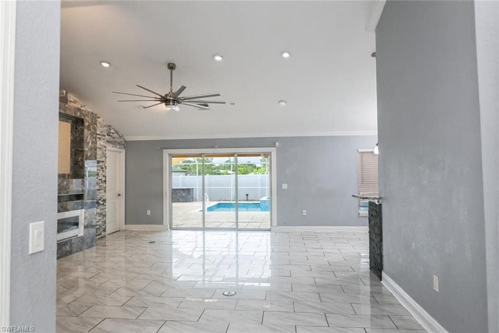 432 Willowbrook DR-4