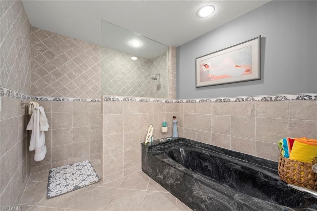 15228 Fiddlesticks BLVD-33