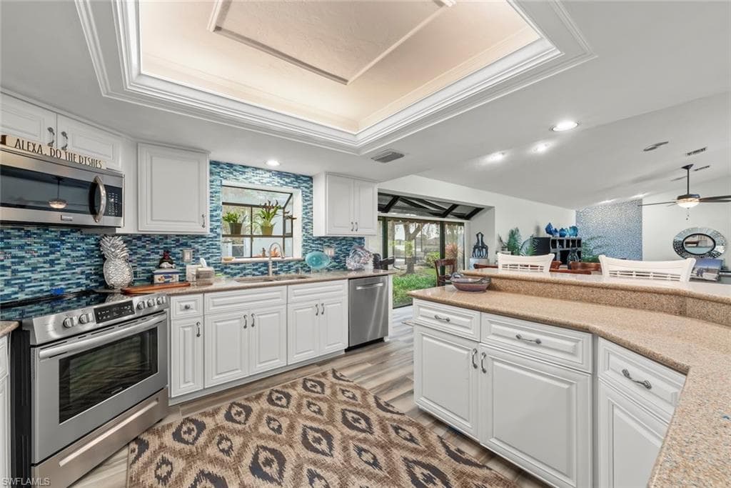 15228 Fiddlesticks BLVD-40