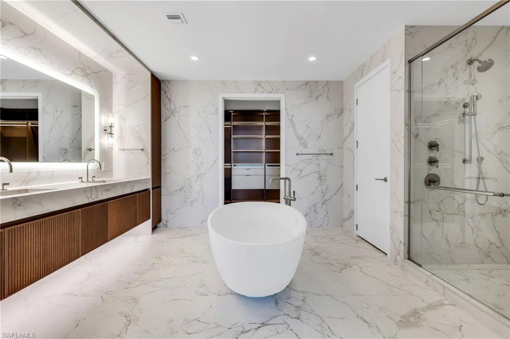 5100 Seagrass BLVD 802-12