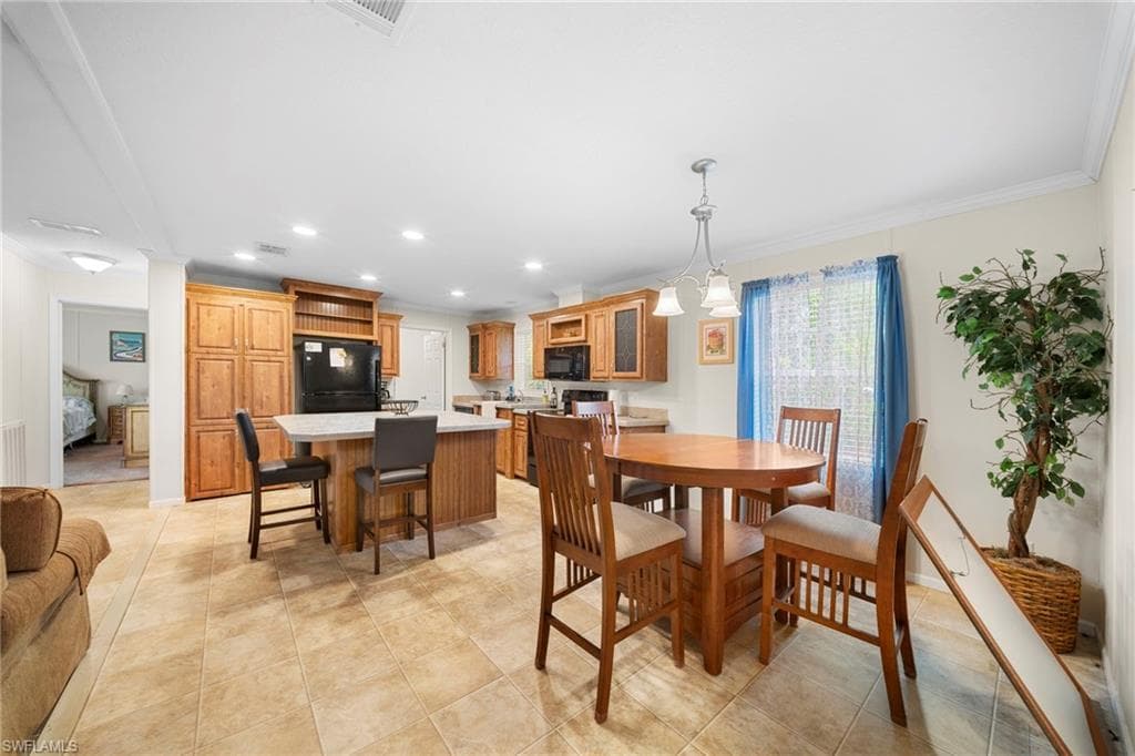 27472 Rue Viauv AVE-11