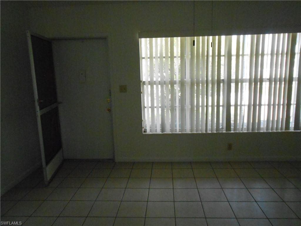 404 Joel BLVD-6