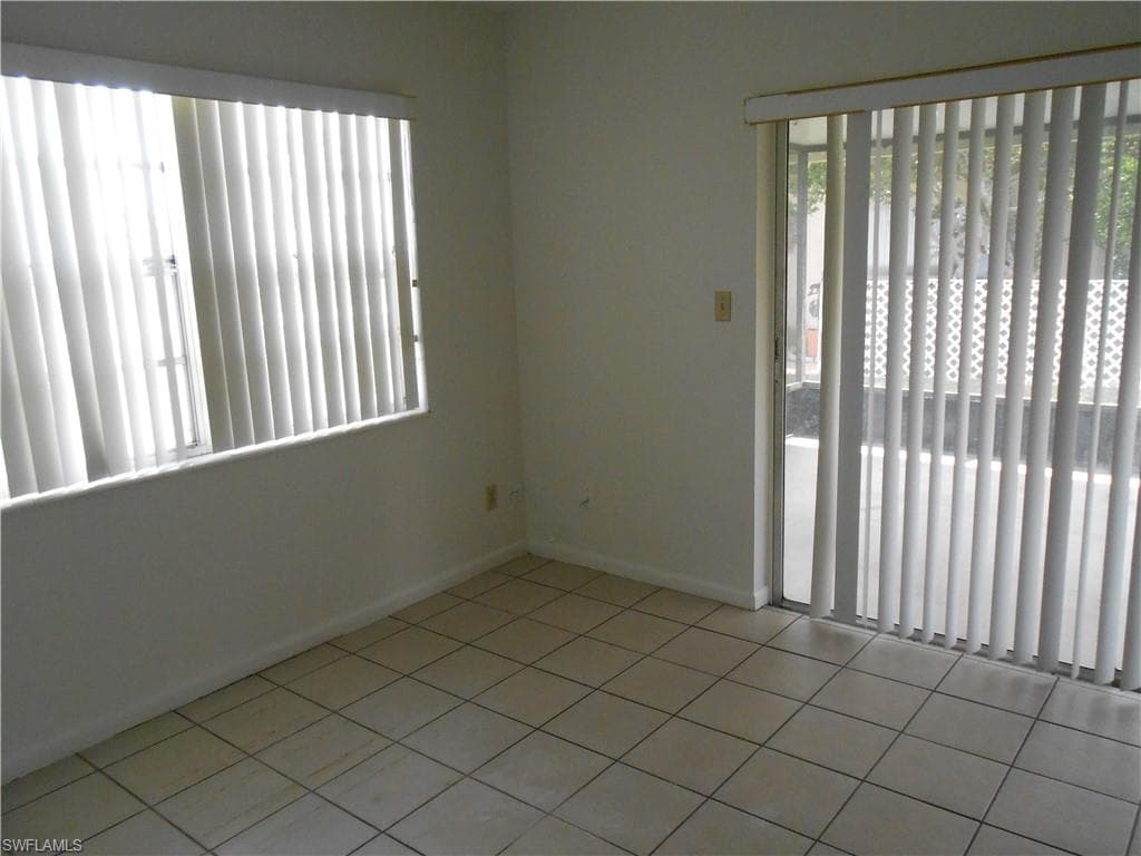 404 Joel BLVD-11