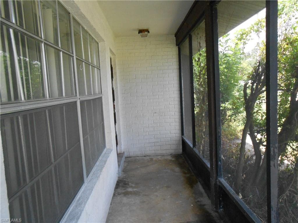404 Joel BLVD-4