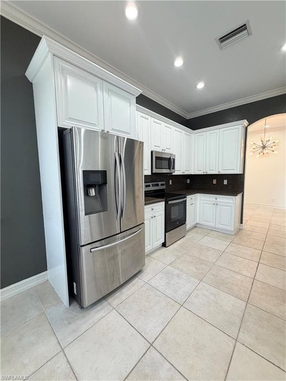 7060 San Lorenzo CT 202-13