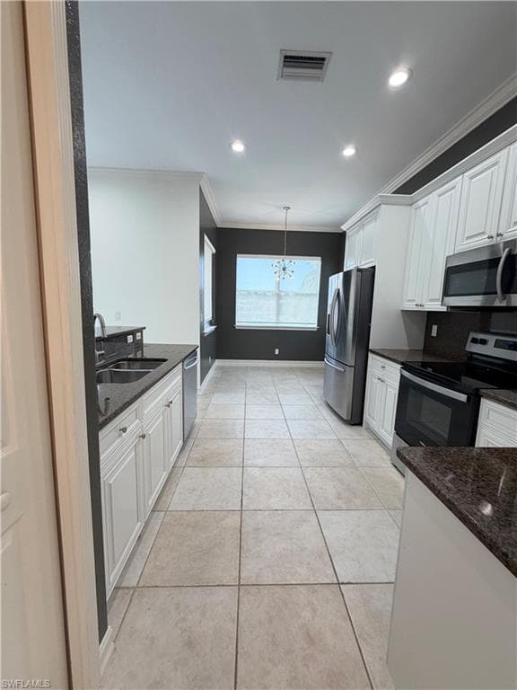 7060 San Lorenzo CT 202-14