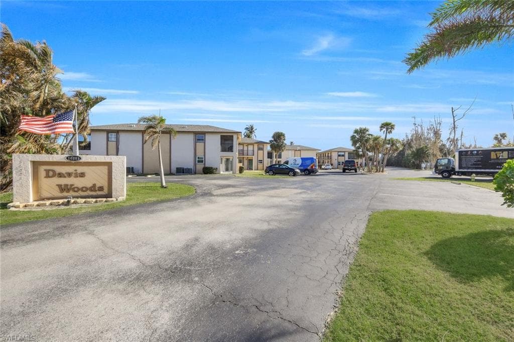 16881 Davis RD 624-21