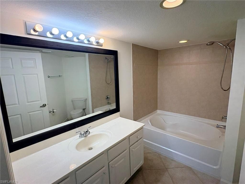 4127 Residence DR 415-6
