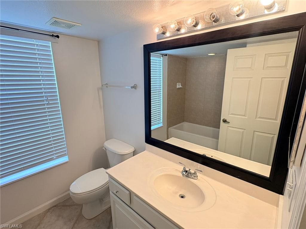 4127 Residence DR 415-14