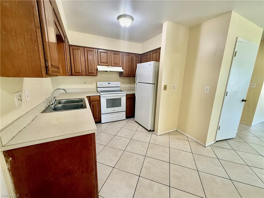 516 Parkside ST-13