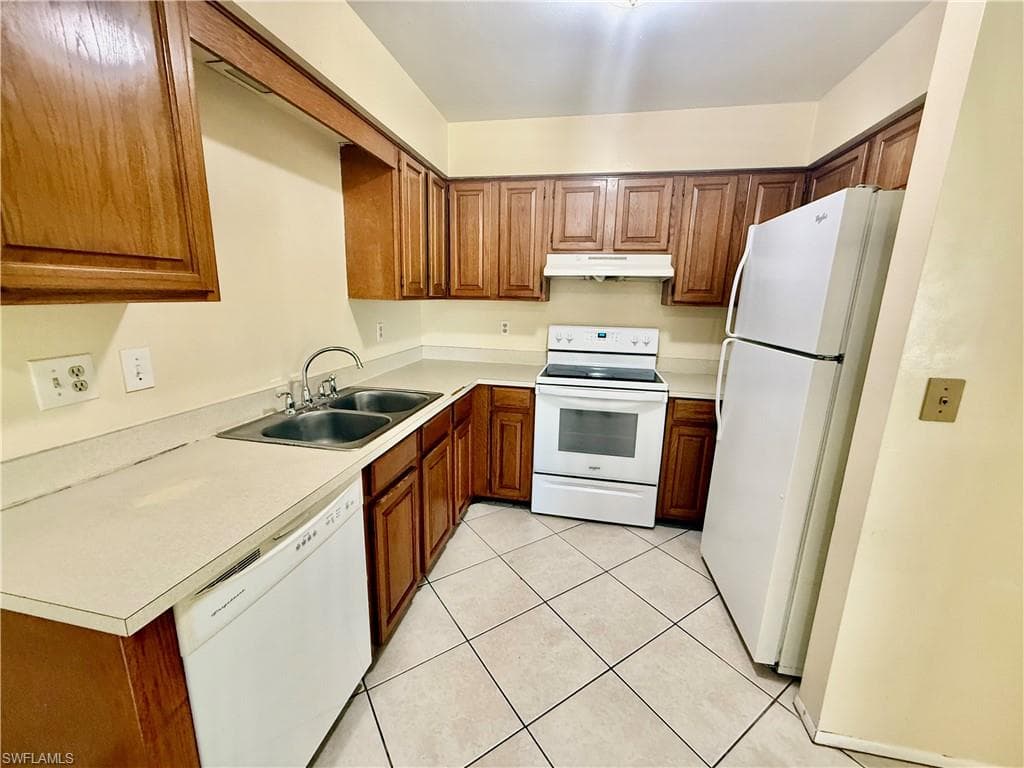 516 Parkside ST-12