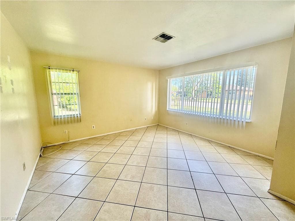 516 Parkside ST-9