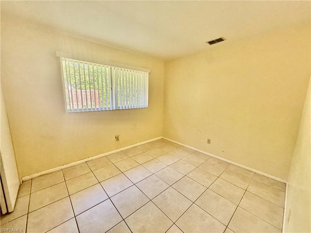 516 Parkside ST-18