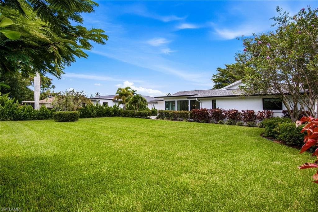 664 Pompano DR-24