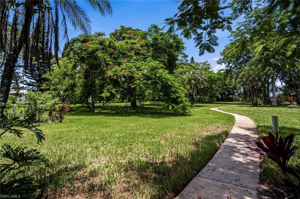 664 Pompano DR-45