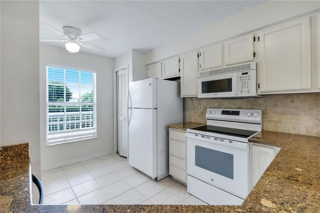 9580 Victoria LN 205-12