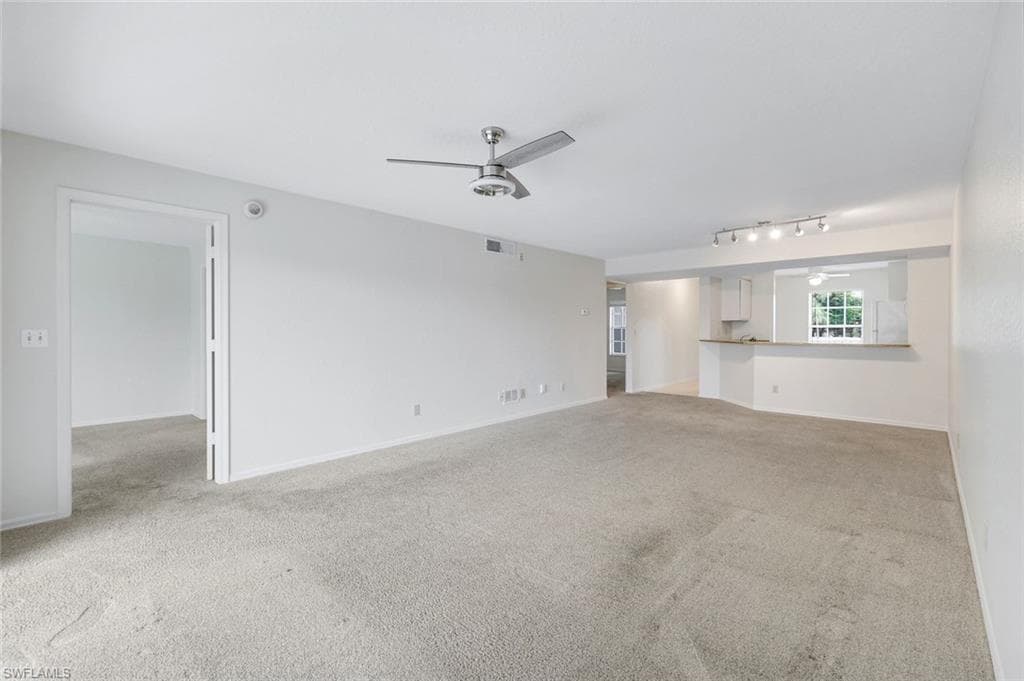 9580 Victoria LN 205-7