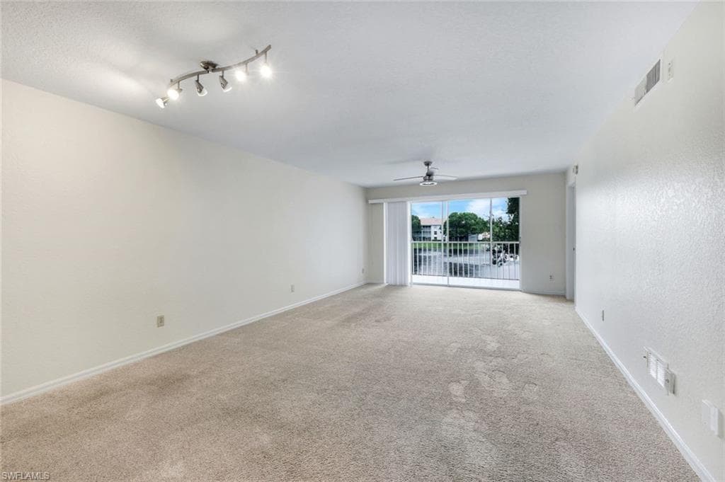 9580 Victoria LN 205-5