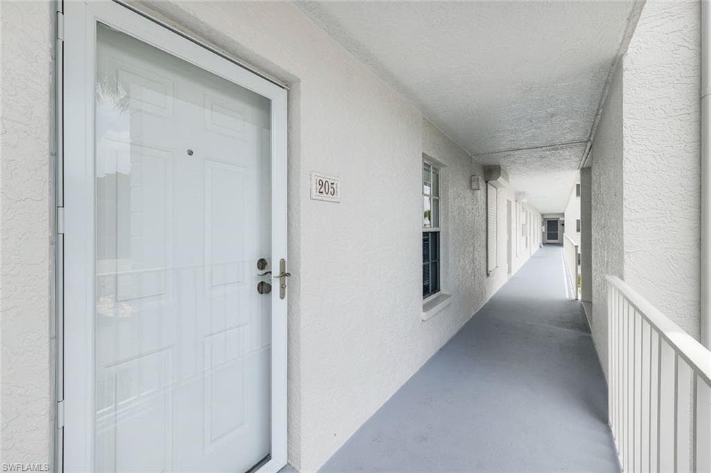 9580 Victoria LN 205-4