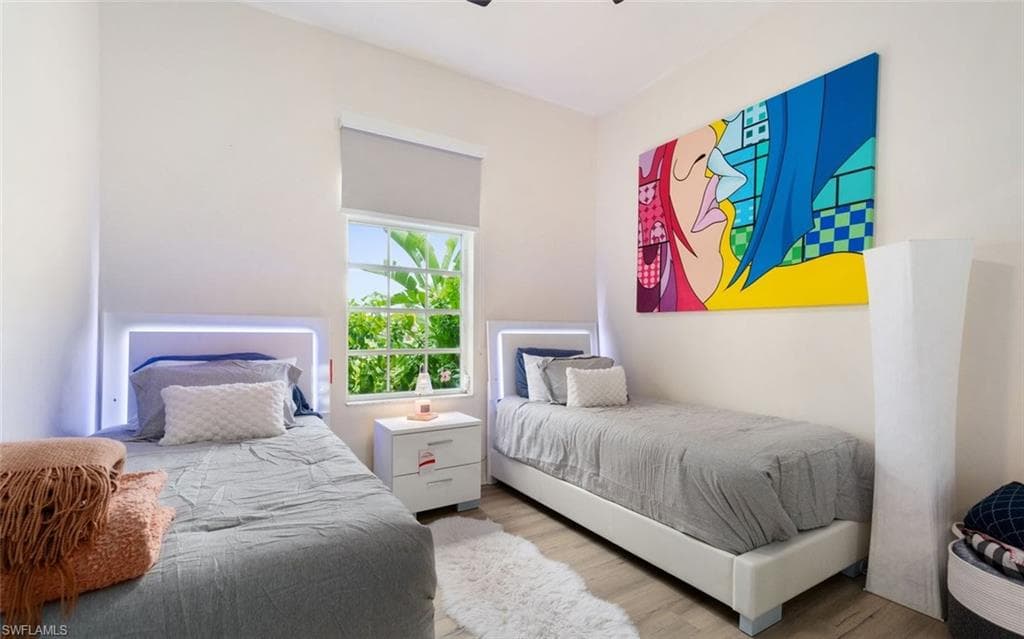 18683 Baseleg AVE-27