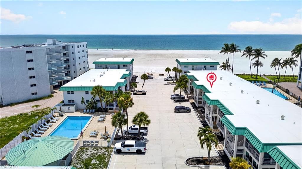 6500 Estero BLVD F212-27