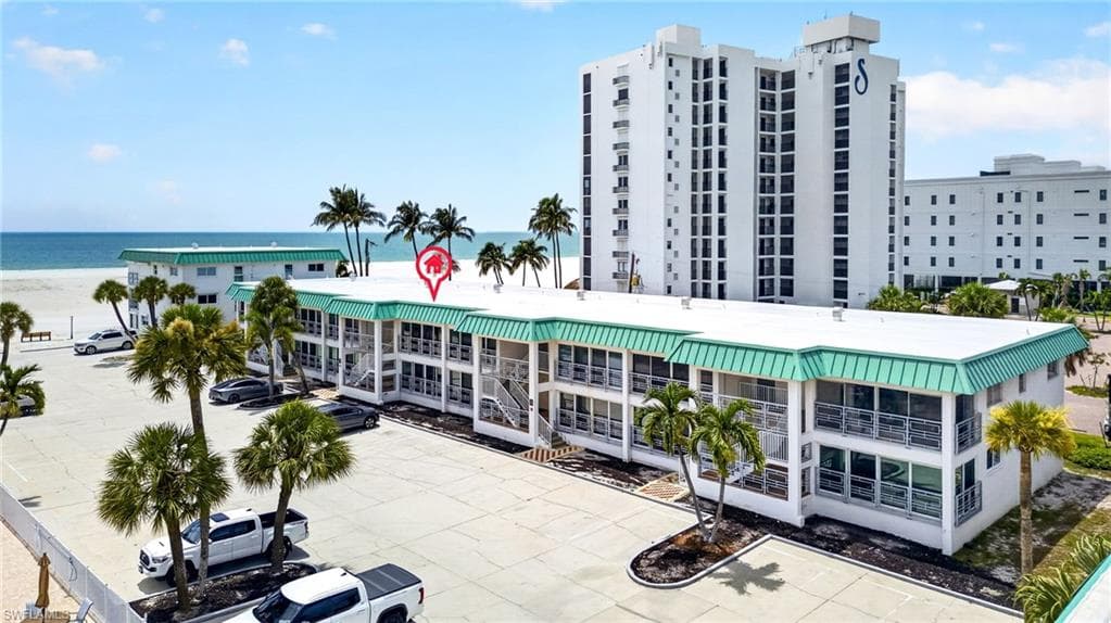 6500 Estero BLVD F212-28