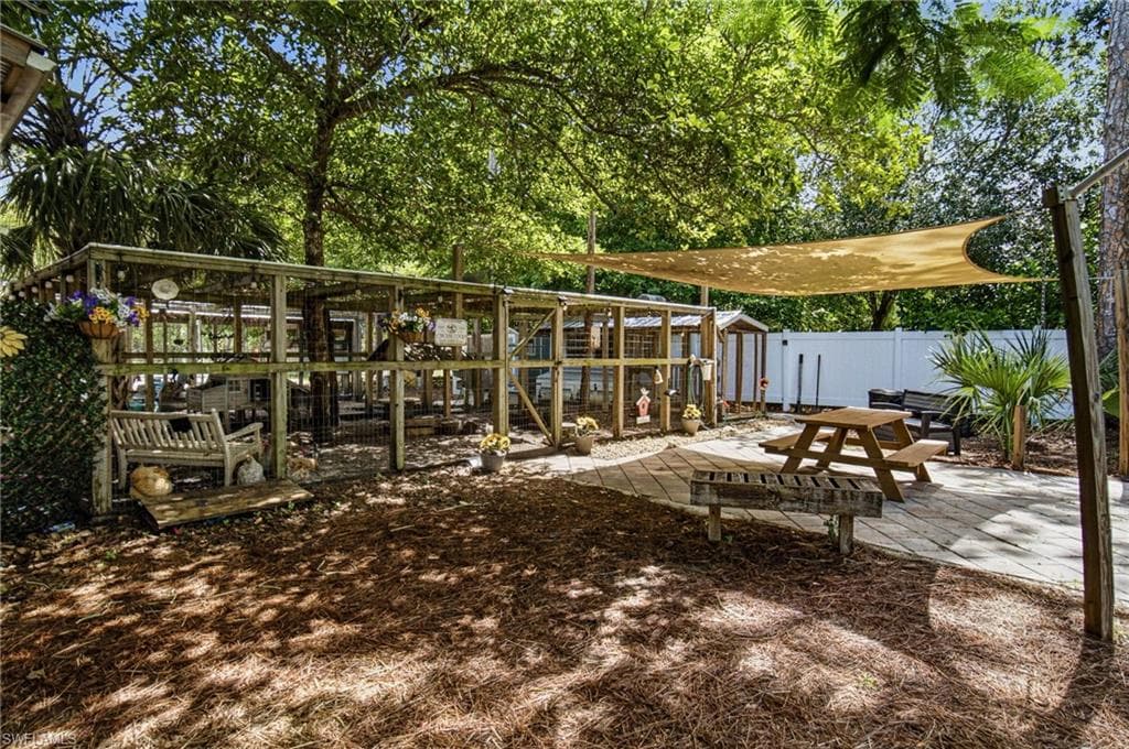5737 Hidden Oaks LN-12