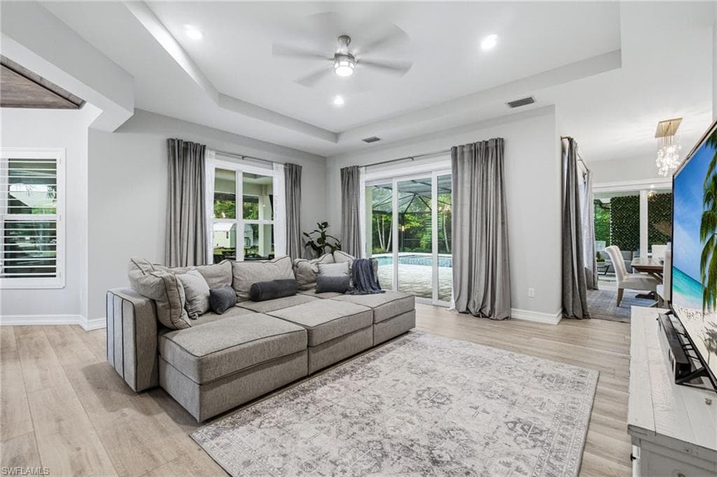 5737 Hidden Oaks LN-26