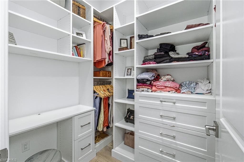 5737 Hidden Oaks LN-36