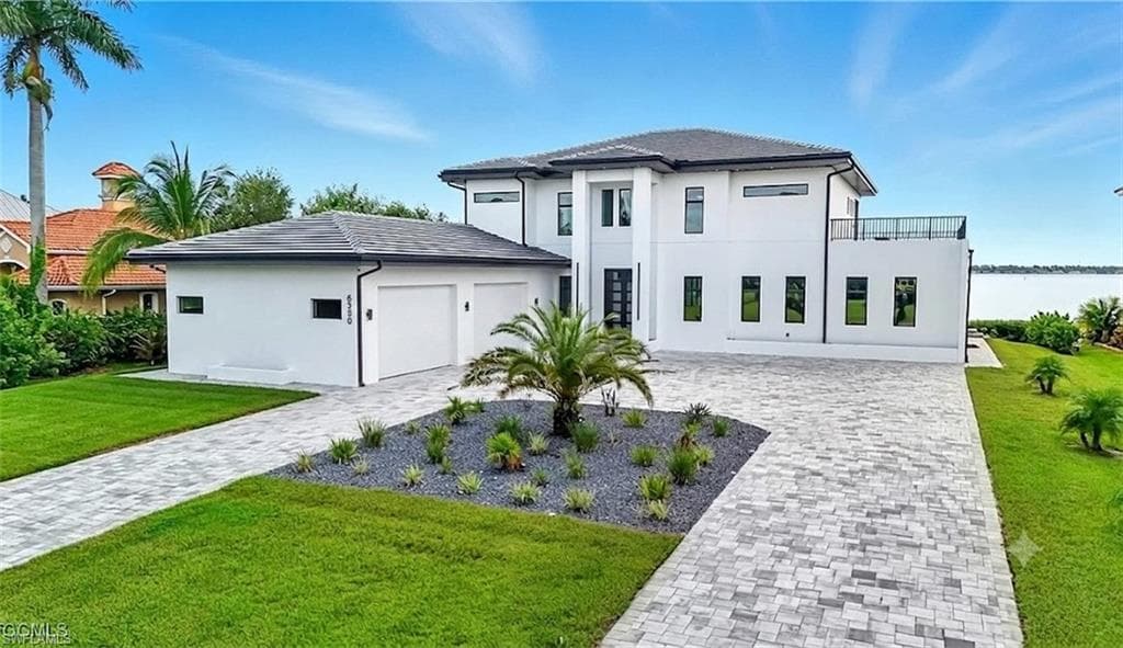 6390 River Club CT-2