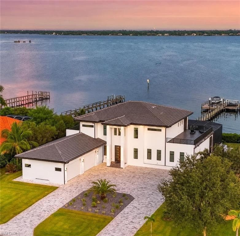 6390 River Club CT-1