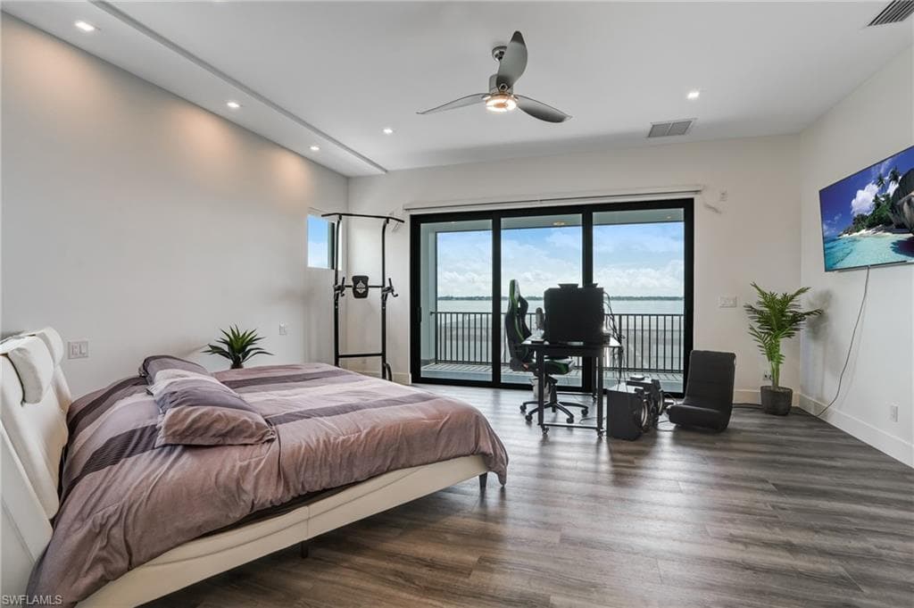 6390 River Club CT-19
