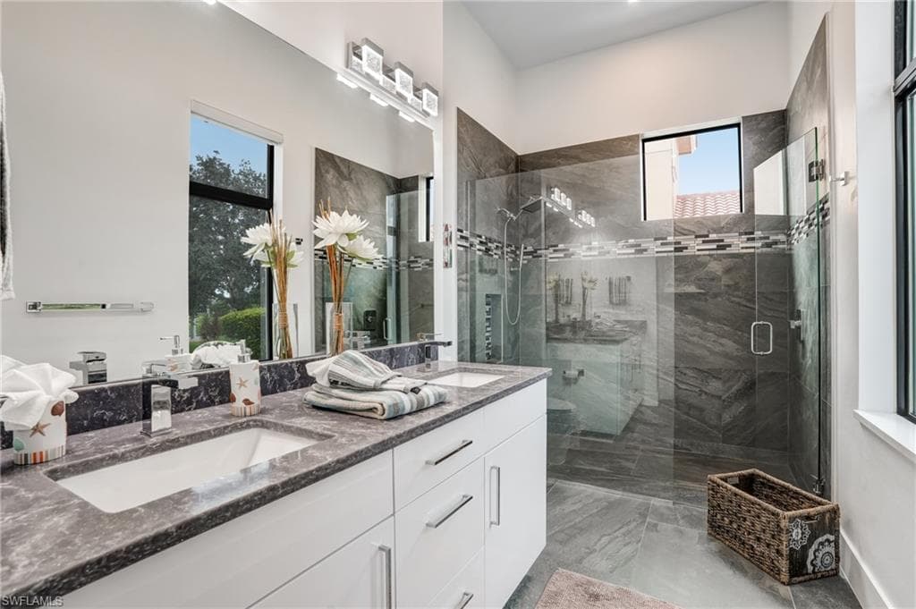 6390 River Club CT-29