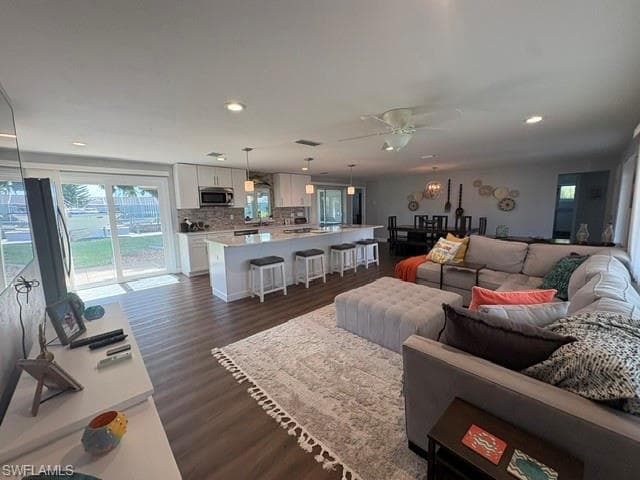 4431 N Pacific CIR-10