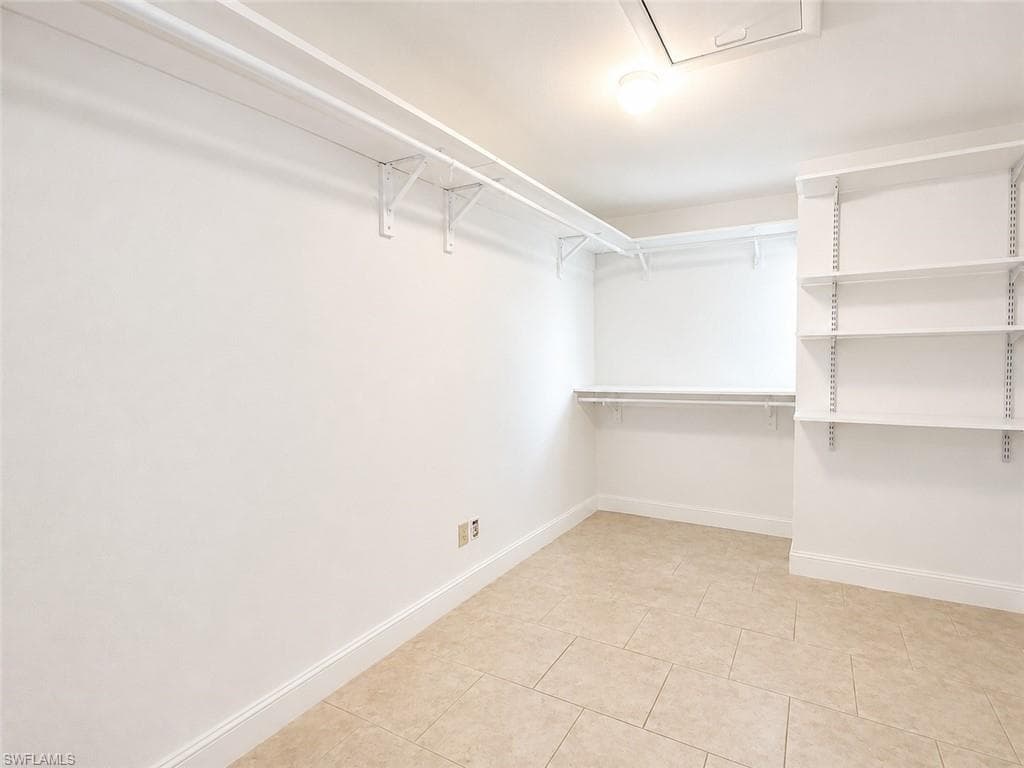 8512 Chatham ST-13