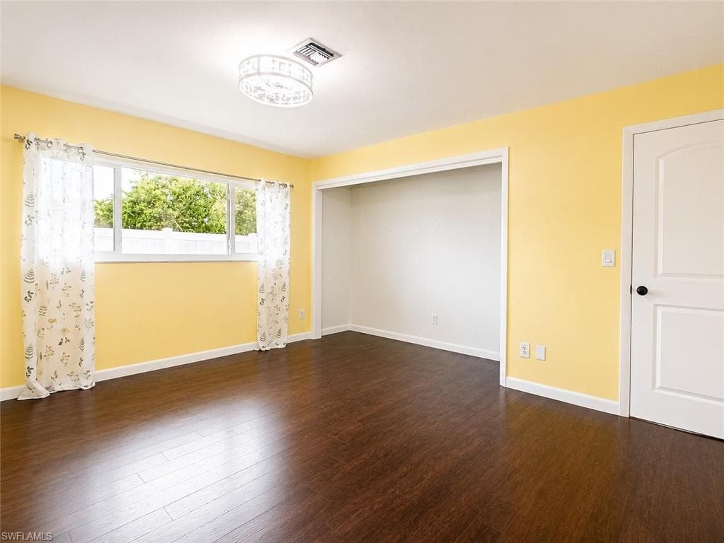 8512 Chatham ST-16