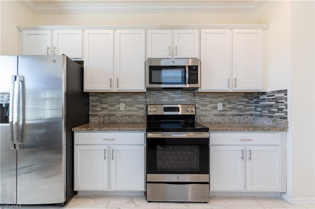 3669 Crimson LN-9