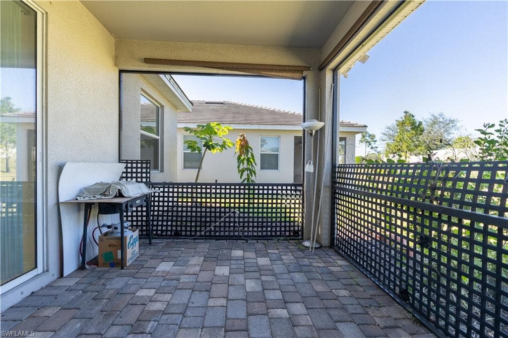 3669 Crimson LN-37