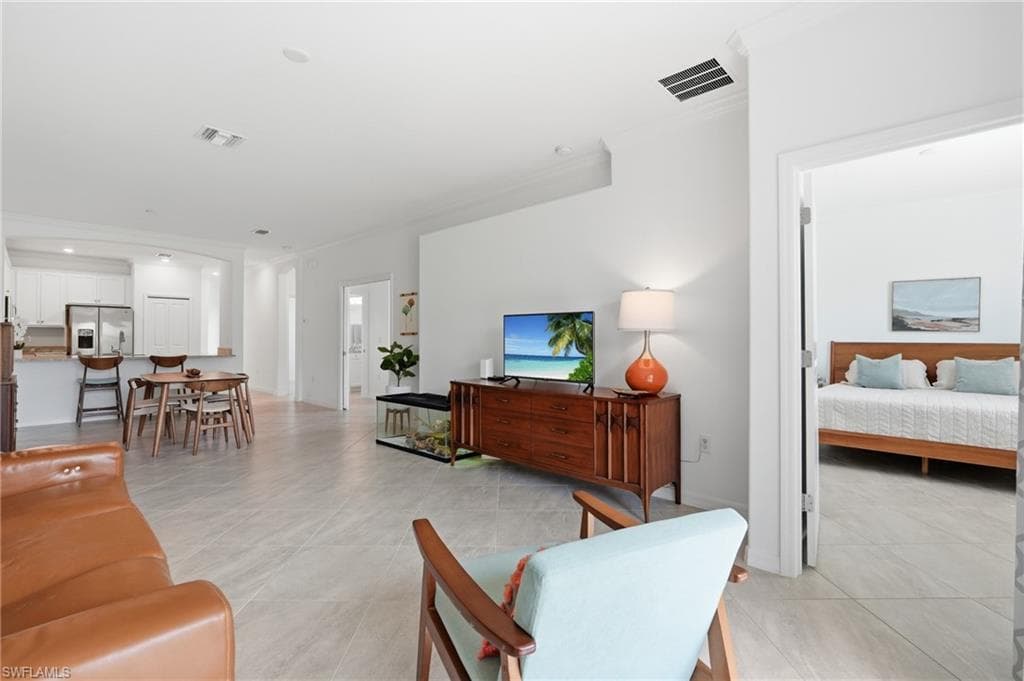 1689 Alameda DR-6