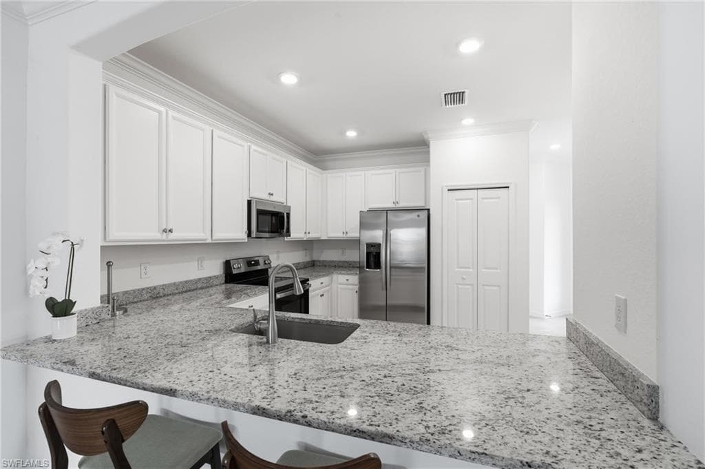 1689 Alameda DR-17
