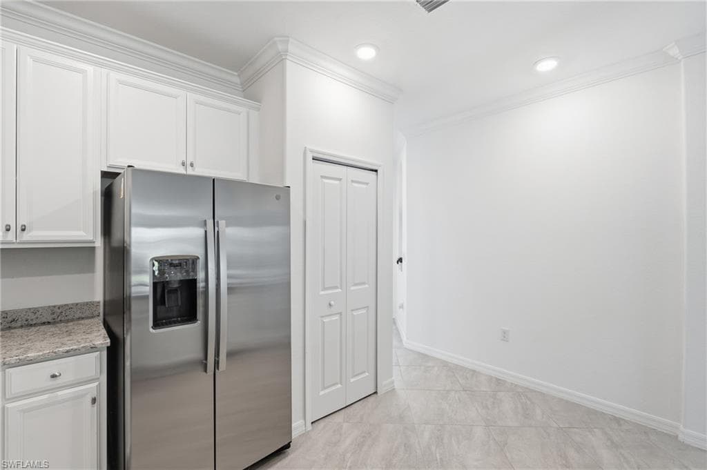 1689 Alameda DR-18